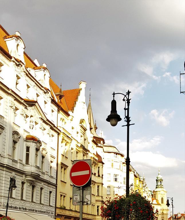 Old Town Square Superior Apartments - Valentin Прага Екстериор снимка